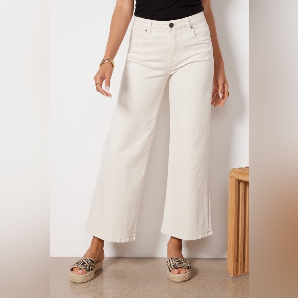 Kut from the Kloth Meg wide leg jeans size 10